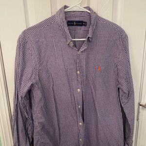 Ralph Lauren men’s button down. Size medium. Gently used. No flaws.